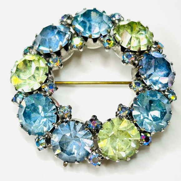 WEISS Signed Wreath Brooch Aquamarine & Chartreuse Rhinestone AB Accent Stones - Picture 1 of 5